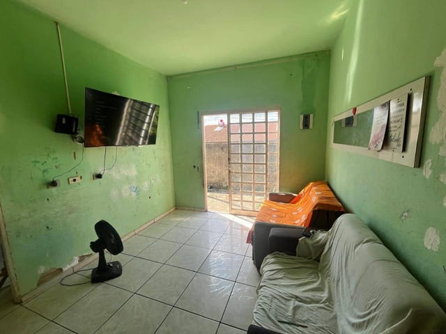 Casa com 250m² 2 quartos e 1 banheiro, à venda, no bairro Parque Valença I em Campinas