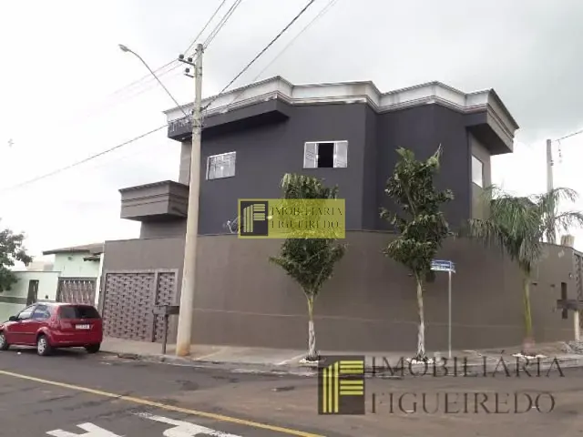 Casa com 100m² 6 quartos e 2 banheiros, à venda, no bairro Trevo de Bady Bassit em Bady Bassitt