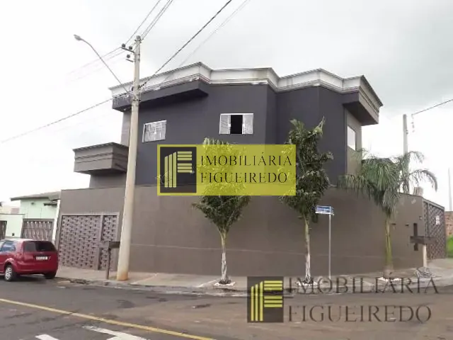 Casa com 100m² 6 quartos e 2 banheiros, à venda, no bairro Trevo de Bady Bassit em Bady Bassitt