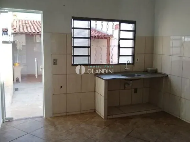 Casa com 200m² 2 quartos e 1 banheiro, para alugar, no bairro Parque das Paineiras em Artur Nogueira