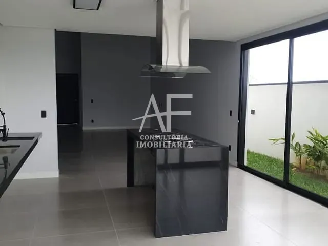 Casa com 360m², à venda, no bairro Jardim Marlene Miranda em Taubaté