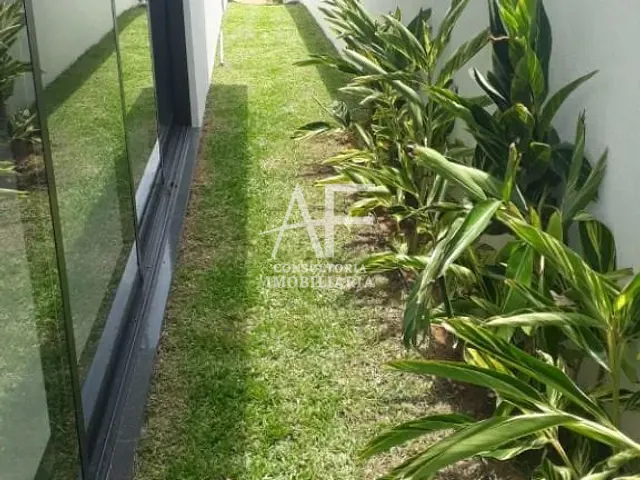 Casa com 360m², à venda, no bairro Jardim Marlene Miranda em Taubaté