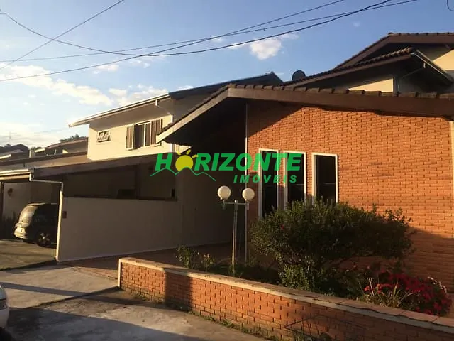 Casa com 220m² 3 quartos e 3 banheiros, à venda, no bairro Urbanova em São José dos Campos