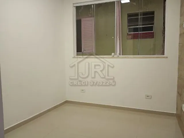 Casa com 40m² 2 quartos e 1 banheiro, para alugar, no bairro Jardim Zaira em Mauá