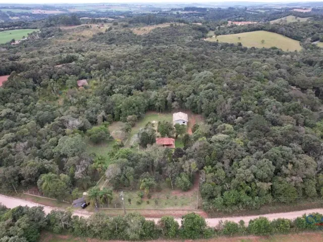 Casa 4 quartos e 3 banheiros, à venda, no bairro Bugre em Balsa Nova