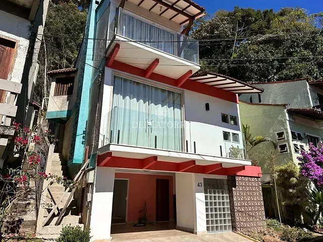 Casa 2 quartos e 2 banheiros, à venda, no bairro Iucas em Teresópolis