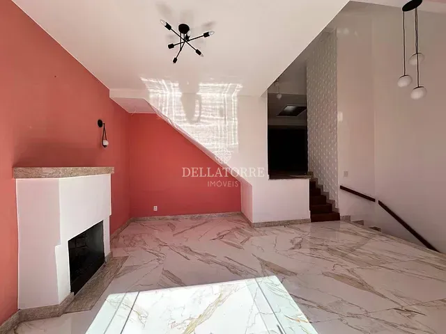 Casa 2 quartos e 2 banheiros, à venda, no bairro Iucas em Teresópolis