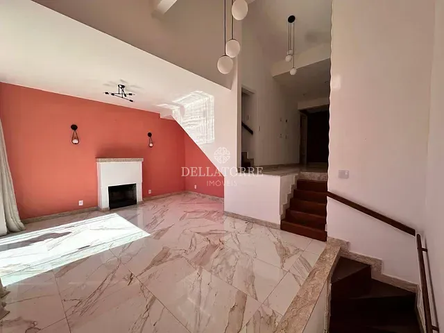 Casa 2 quartos e 2 banheiros, à venda, no bairro Iucas em Teresópolis