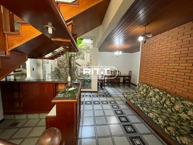 Casa com 384m² 5 quartos e 2 banheiros, à venda, no bairro Novo Taquaral em Campinas