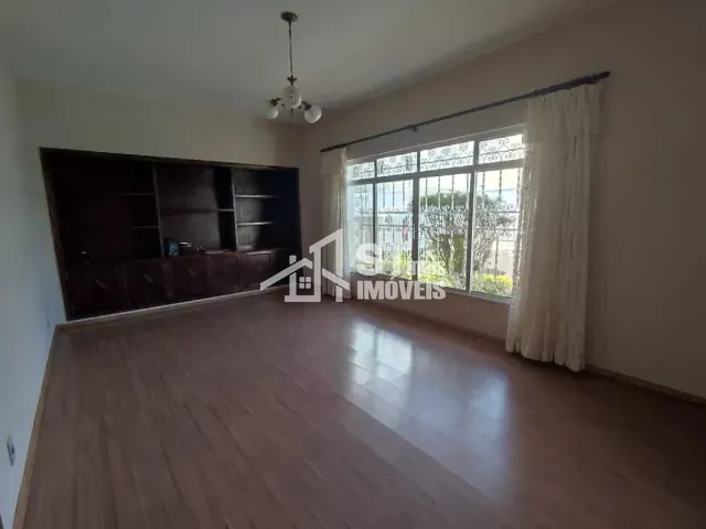 Casa com 261m² 4 quartos e 1 banheiro, à venda, no bairro Centro em Andradas
