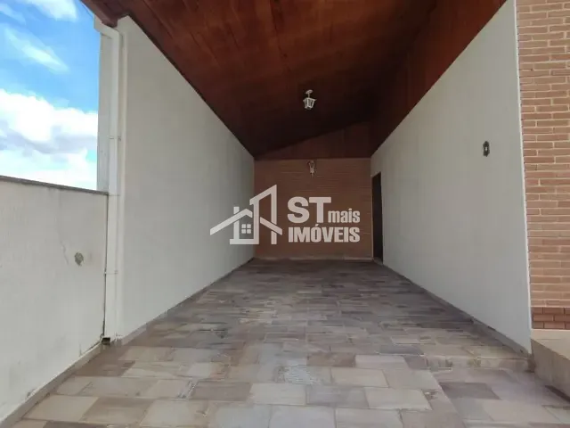 Casa com 261m² 4 quartos e 1 banheiro, à venda, no bairro Centro em Andradas