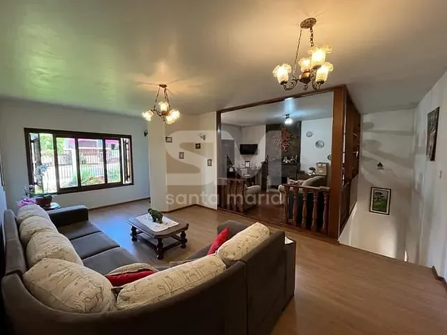Casa com 1000m² 6 quartos e 3 banheiros, à venda, no bairro Jardim Itália em Chapecó