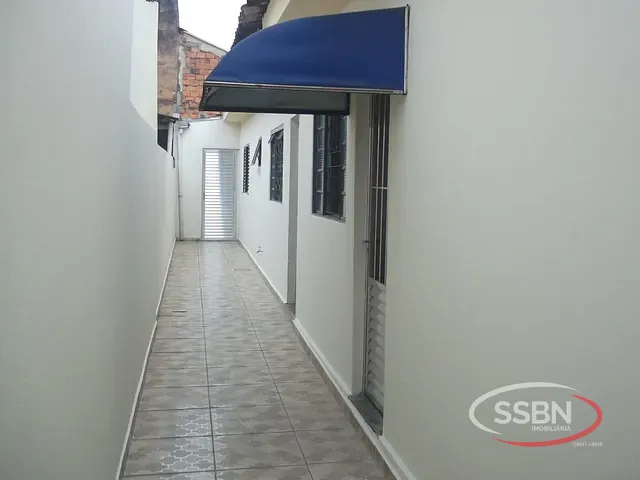 Casa 2 quartos e 1 banheiro, para alugar, no bairro Jardim Capuava em Nova Odessa