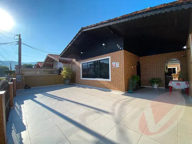 Casa com 253m² 5 quartos e 1 banheiro, à venda, no bairro Real em Praia Grande