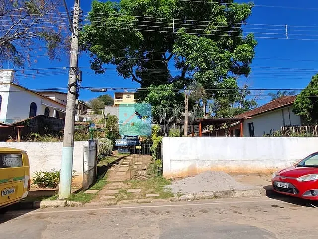 Casa com 1209m² 2 quartos e 1 banheiro, à venda, no bairro Centro em Jambeiro