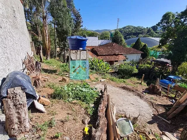 Casa com 1209m² 2 quartos e 1 banheiro, à venda, no bairro Centro em Jambeiro