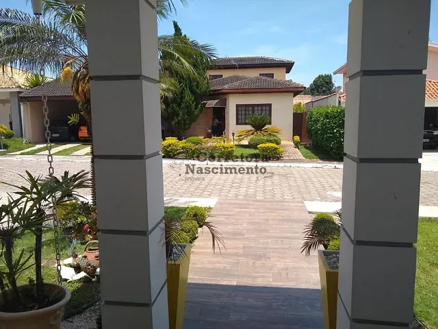 Casa com 800m² 5 quartos e 3 banheiros, à venda, no bairro Jardim Santa Maria em Jacareí