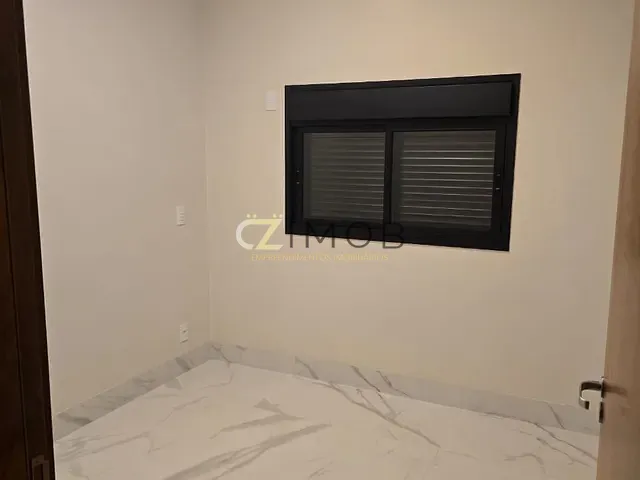 Casa com 250m² 3 quartos e 5 banheiros, à venda, no bairro Jardim Valencia em Ribeirão Preto