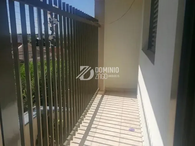 Casa com 250m² 3 quartos e 2 banheiros, à venda, no bairro Parque das Gameleiras em Uberaba
