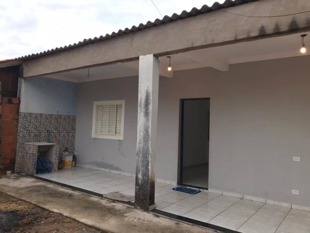 Casa com 200m² 2 quartos e 1 banheiro, à venda, no bairro Santa Clara em Campinas