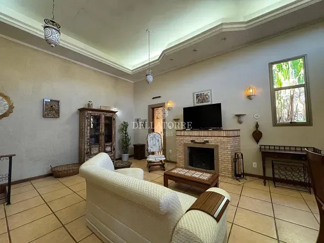 Casa com 67250m² 3 quartos e 5 banheiros, para alugar, no bairro Pimenteiras em Teresópolis