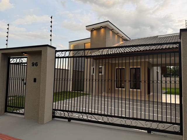 Casa com 308m² 2 quartos e 1 banheiro, à venda, no bairro Sonhalto Videira em Sinop