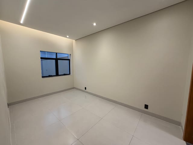 Casa com 308m² 2 quartos e 1 banheiro, à venda, no bairro Sonhalto Videira em Sinop
