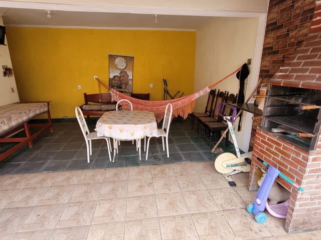 Casa 3 quartos e 3 banheiros, à venda, no bairro Conjunto Residencial Araretama em Pindamonhangaba