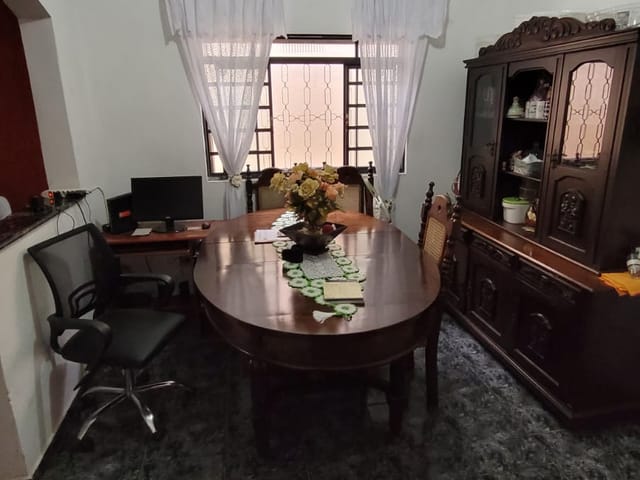 Casa 3 quartos e 3 banheiros, à venda, no bairro Conjunto Residencial Araretama em Pindamonhangaba