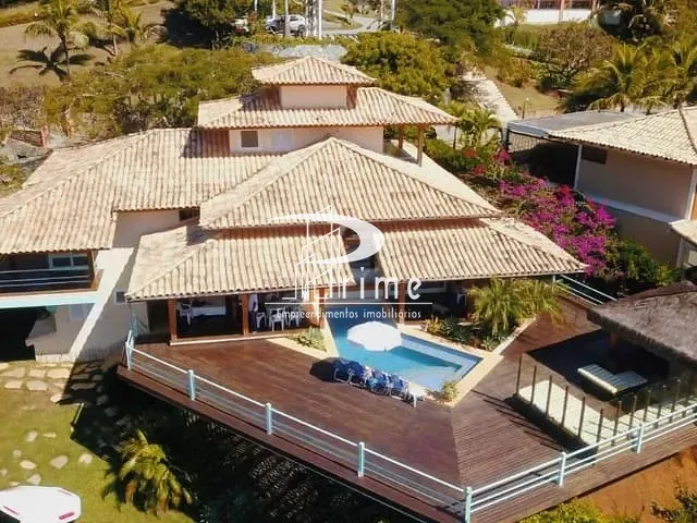 Casa com 400m² 5 quartos e 6 banheiros, à venda, no bairro Ferradurinha em Armação dos Búzios
