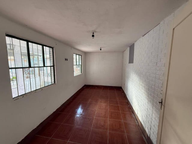 Casa 2 quartos e 1 banheiro, à venda, no bairro Três Vendas em Pelotas