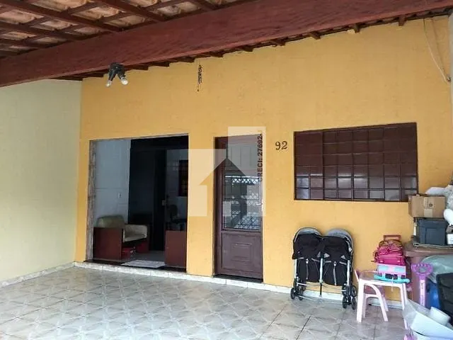 Casa com 125m² 3 quartos e 2 banheiros, à venda, no bairro Parque Almerinda Pereira Chaves em Jundiaí
