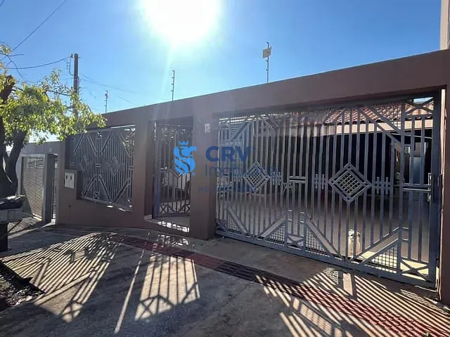 Casa com 250m² 5 quartos e 3 banheiros, à venda, no bairro Itapema em Londrina