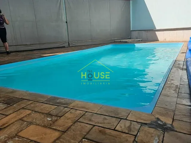 Casa com 271m², à venda, no bairro Jardim Alvorada em Votuporanga
