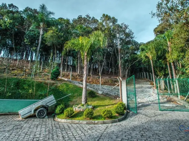 Casa 4 quartos e 5 banheiros, à venda, no bairro Bateias em Campo Largo