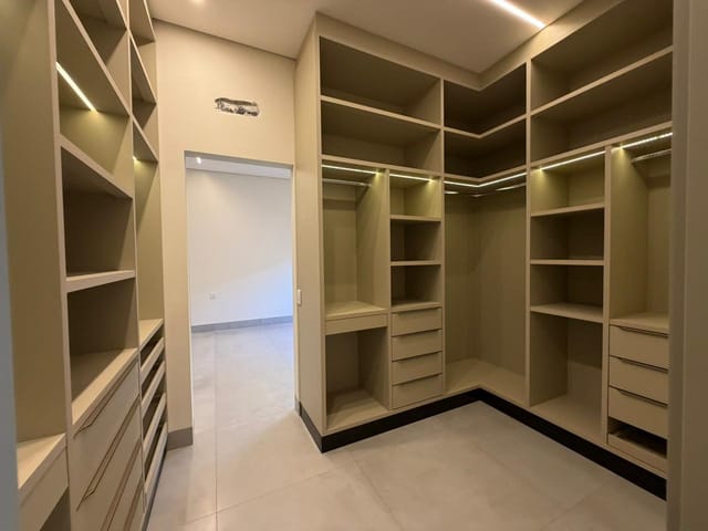 Casa com 327m² 3 quartos e 1 banheiro, à venda, no bairro Condomínio Residencial Platini Urban Park em Sinop