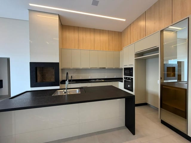 Casa com 327m² 3 quartos e 1 banheiro, à venda, no bairro Condomínio Residencial Platini Urban Park em Sinop