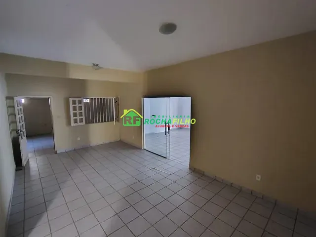 Casa com 600m², para alugar, no bairro Ininga em Teresina