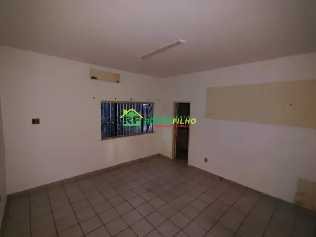 Casa com 600m², para alugar, no bairro Ininga em Teresina