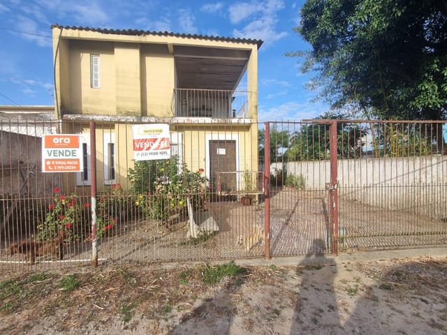 Casa com 576m² 2 quartos e 2 banheiros, à venda, no bairro Areal em Pelotas