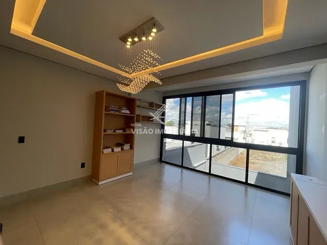 Casa 2 quartos e 2 banheiros, à venda, no bairro Jardim Copacabana em Sinop