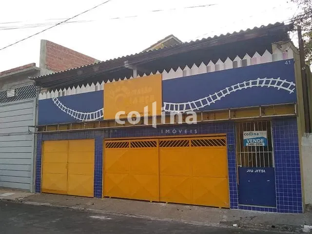 Casa com 280m² 3 quartos e 3 banheiros, à venda ou para alugar, no bairro Vila Caldas em Carapicuíba