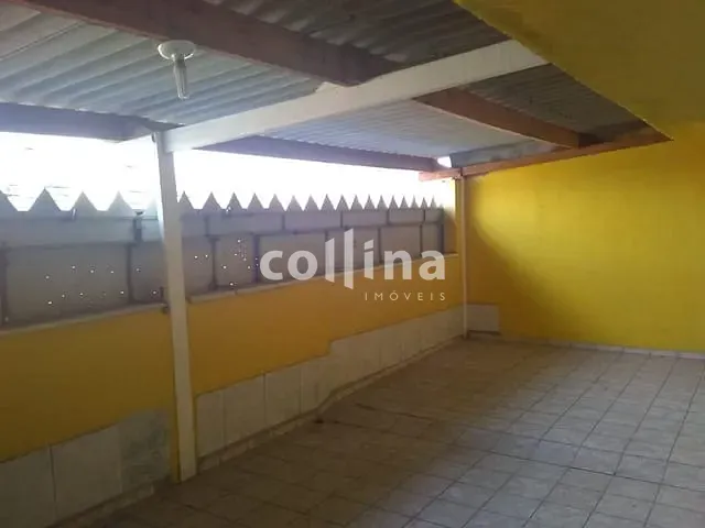 Casa com 280m² 3 quartos e 3 banheiros, à venda ou para alugar, no bairro Vila Caldas em Carapicuíba