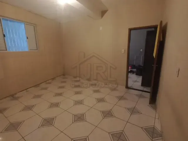 Casa com 125m² 2 quartos e 1 banheiro, à venda, no bairro Parque das Américas em Mauá
