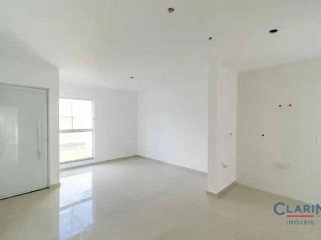 Casa 3 quartos e 3 banheiros, à venda, no bairro ITAQUI em Campo Largo