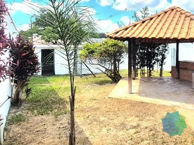 Casa 2 quartos e 1 banheiro, à venda, no bairro Centro em Salto
