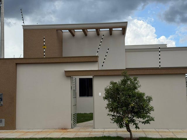 Casa com 259m² 3 quartos e 1 banheiro, à venda, no bairro Residencial Pienza em Sinop