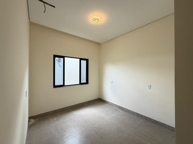 Casa com 259m² 3 quartos e 1 banheiro, à venda, no bairro Residencial Pienza em Sinop