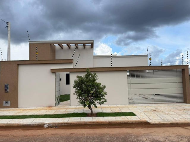Casa com 259m² 3 quartos e 1 banheiro, à venda, no bairro Residencial Pienza em Sinop