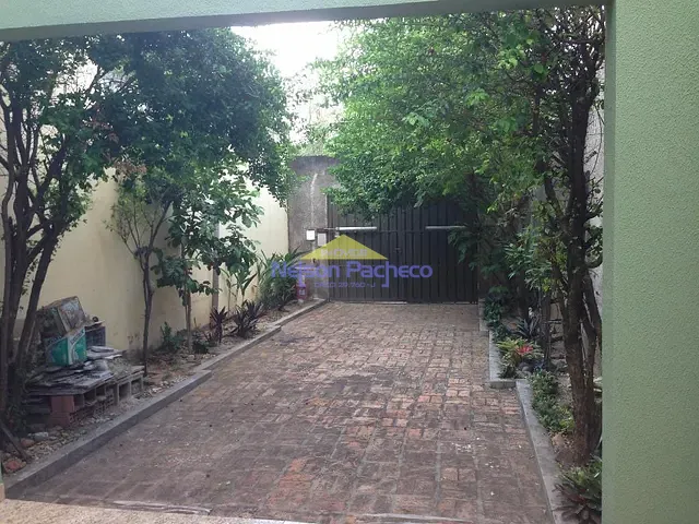 Casa com 350m² 3 quartos e 2 banheiros, à venda, no bairro Centro em Capivari